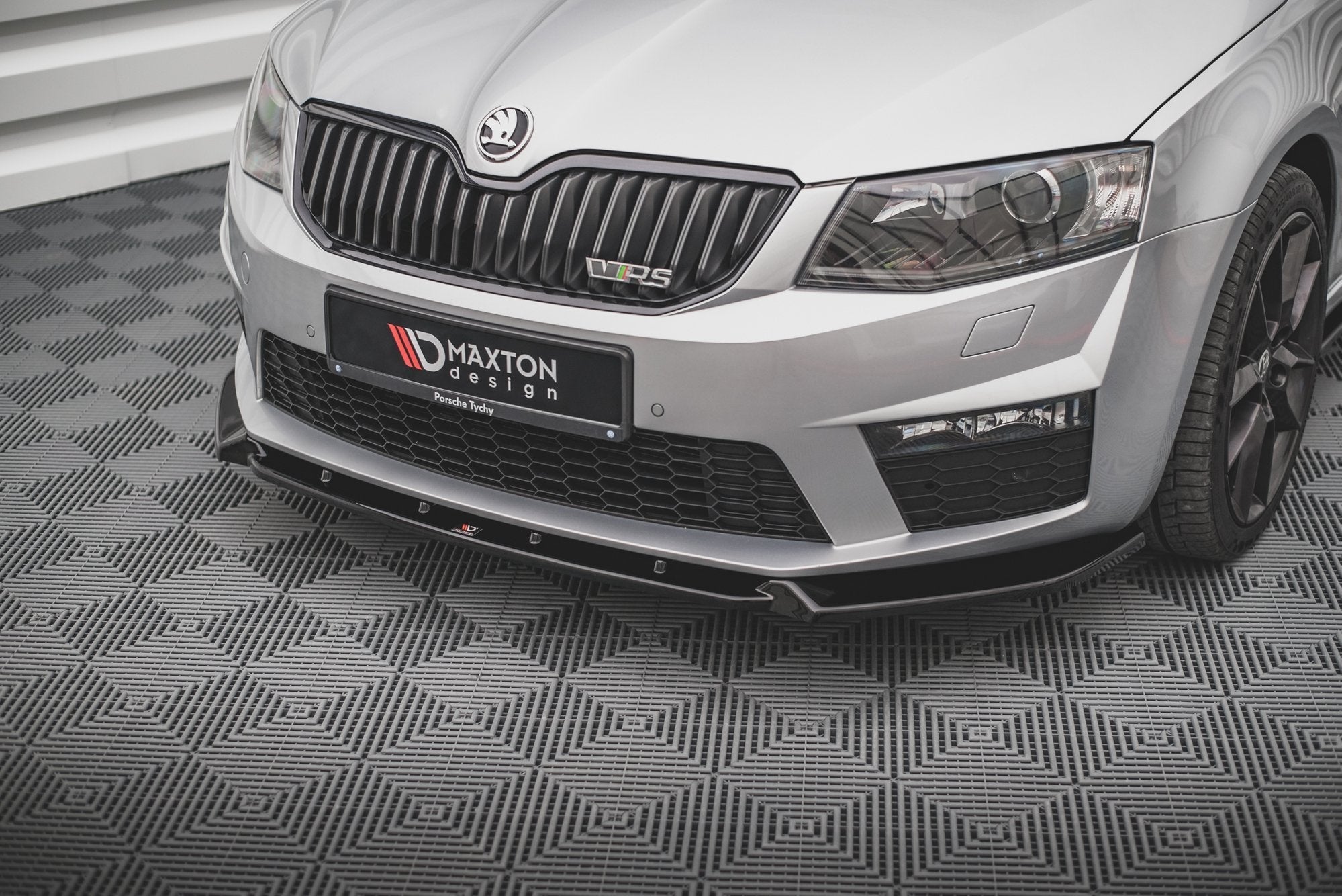 Lip delantero V.3 Skoda Octavia RS Mk3