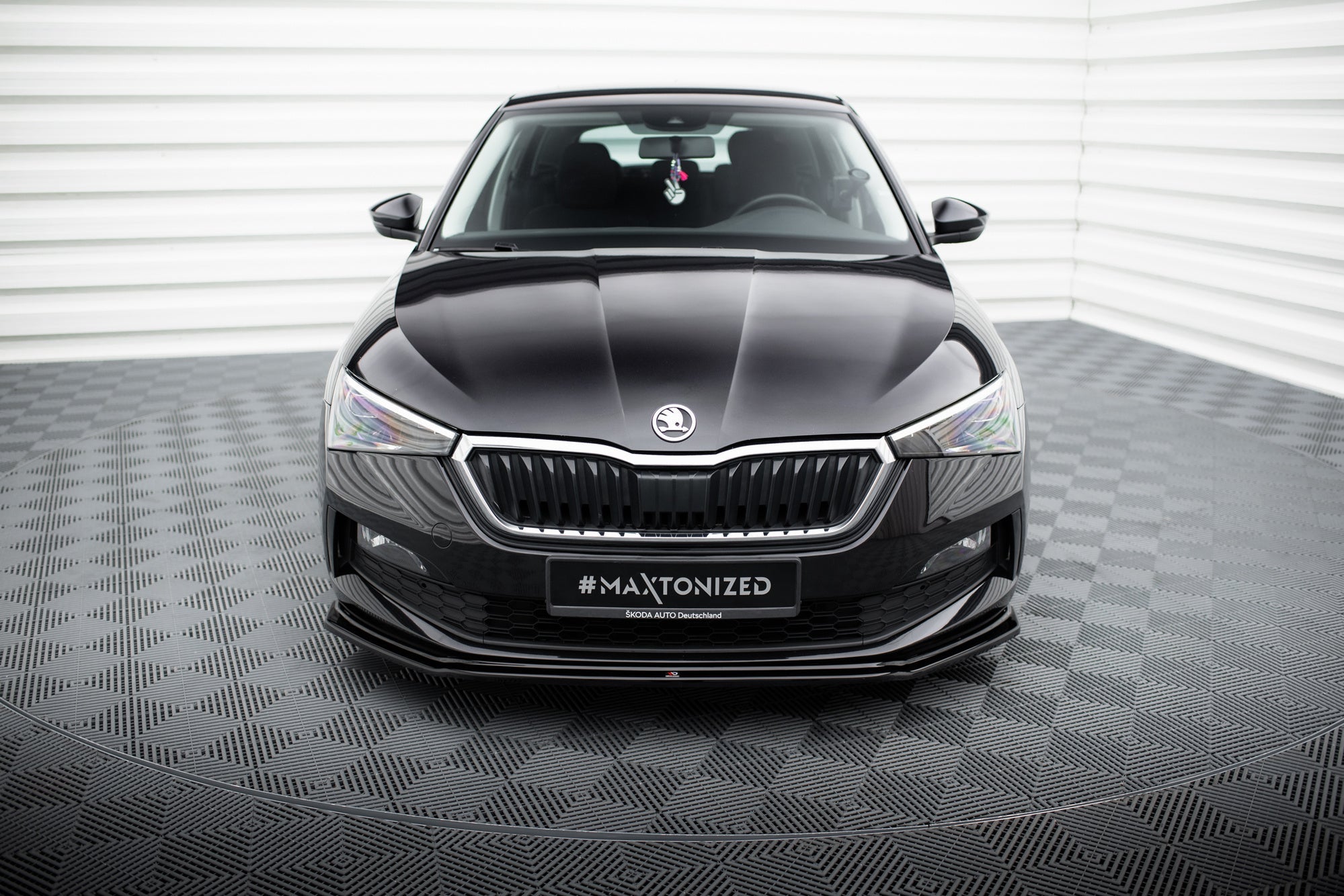 Lip delantero V.3 Skoda Scala Mk1