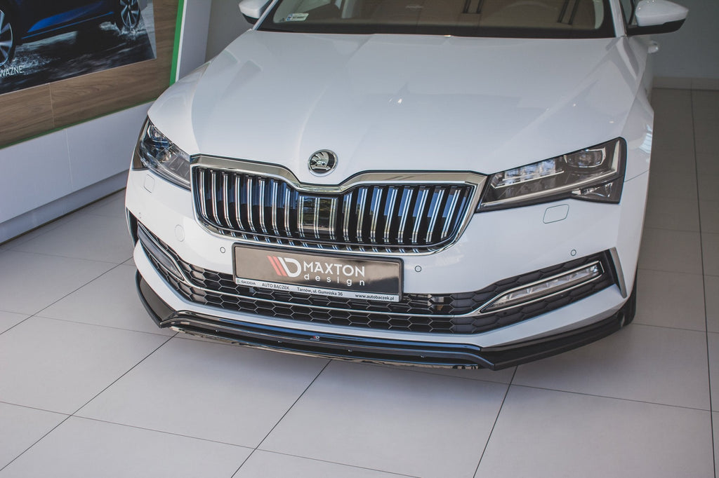 Lip delantero V.3 Skoda Superb Liftback / Familiar Mk3 Facelift