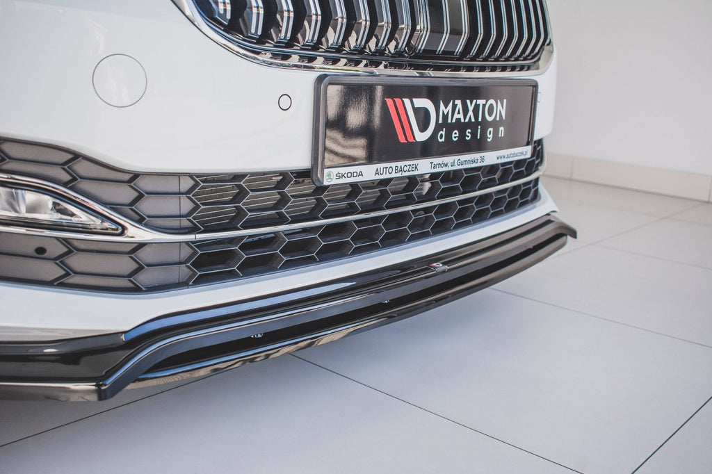Lip delantero V.3 Skoda Superb Liftback / Familiar Mk3 Facelift