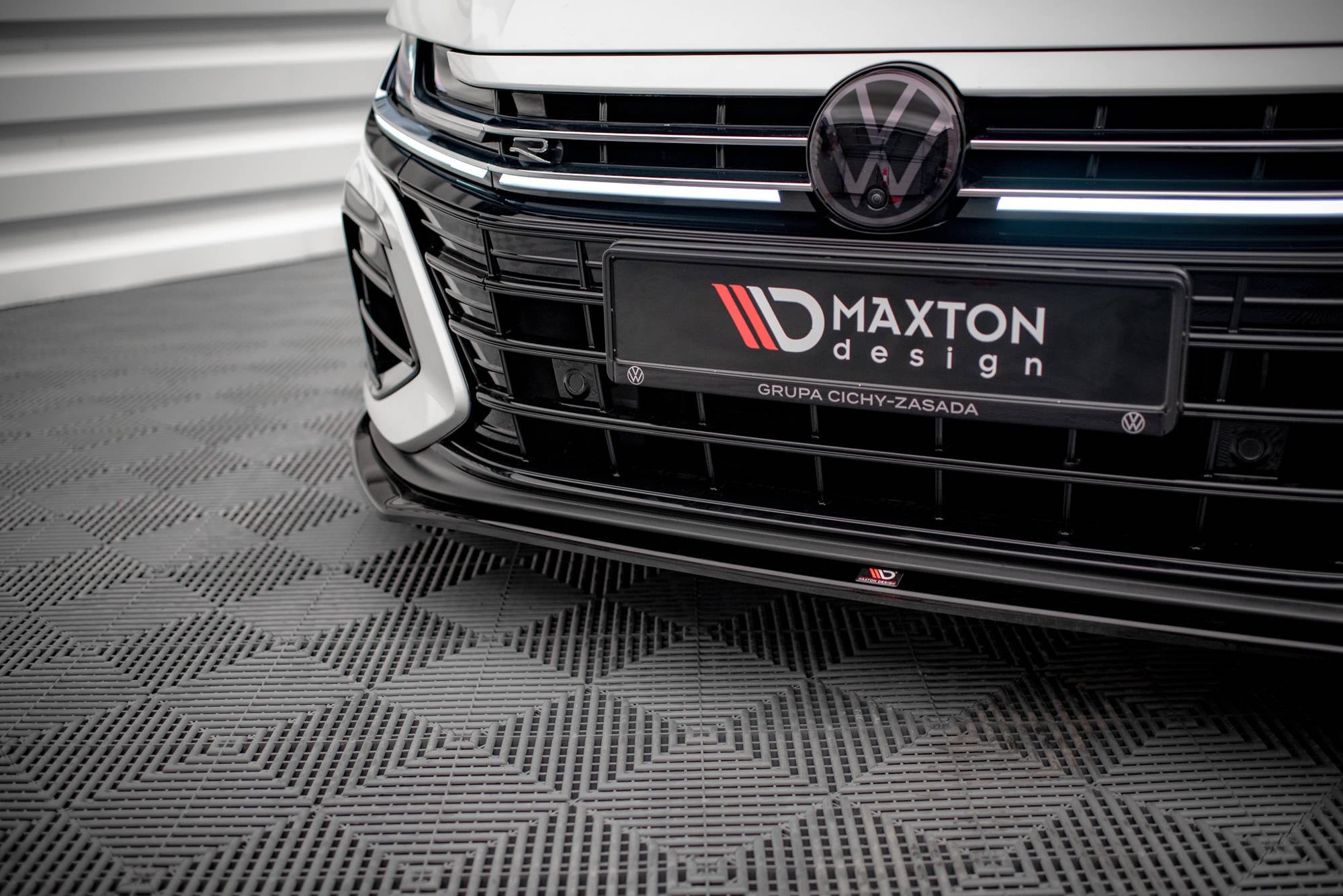 Lip delantero V.3 Volkswagen Arteon R Berlina / Sedán / Shooting Brake Mk1 Facelift