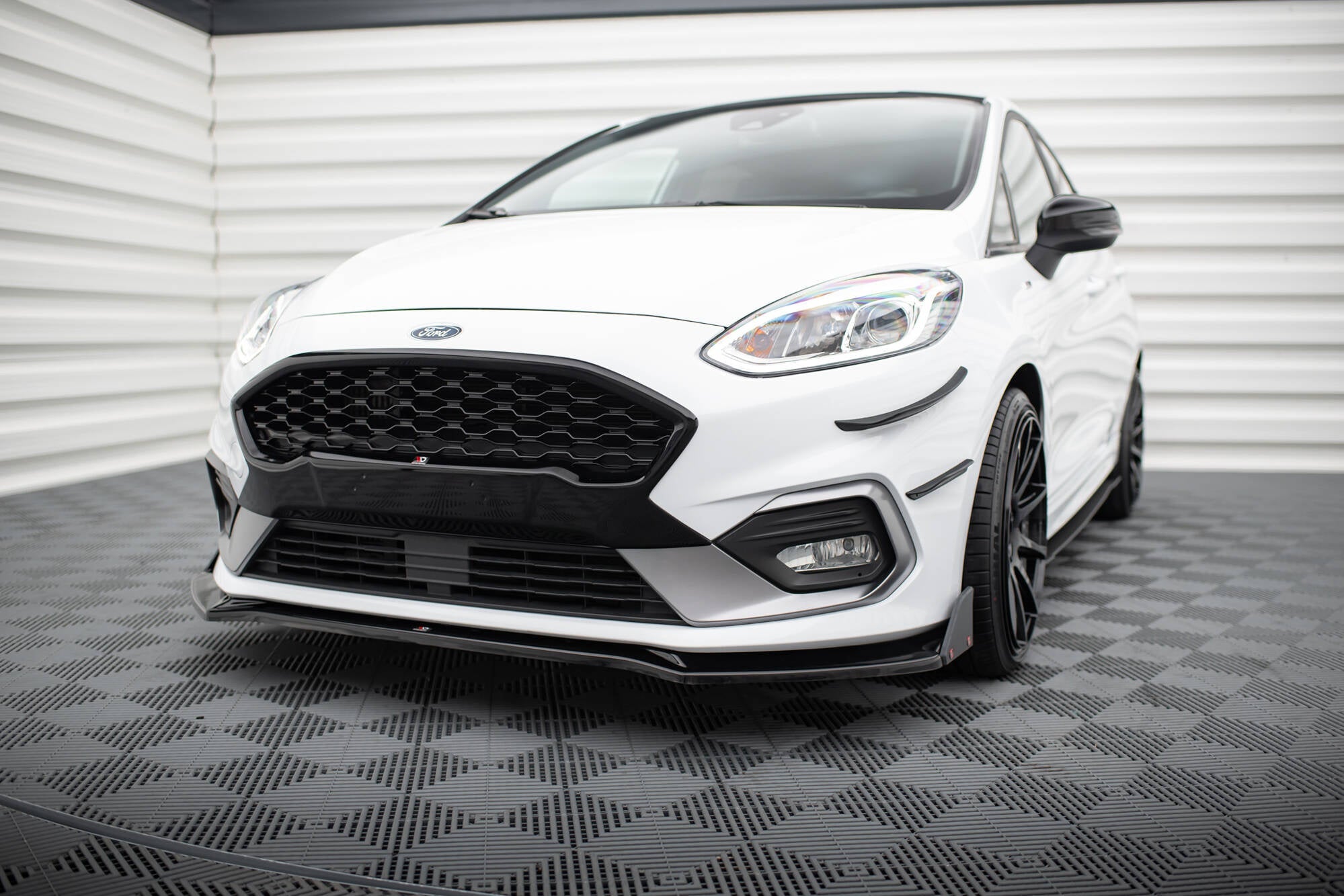 Lip delantero V.4 + flaps Ford Fiesta ST / ST-Line Mk8