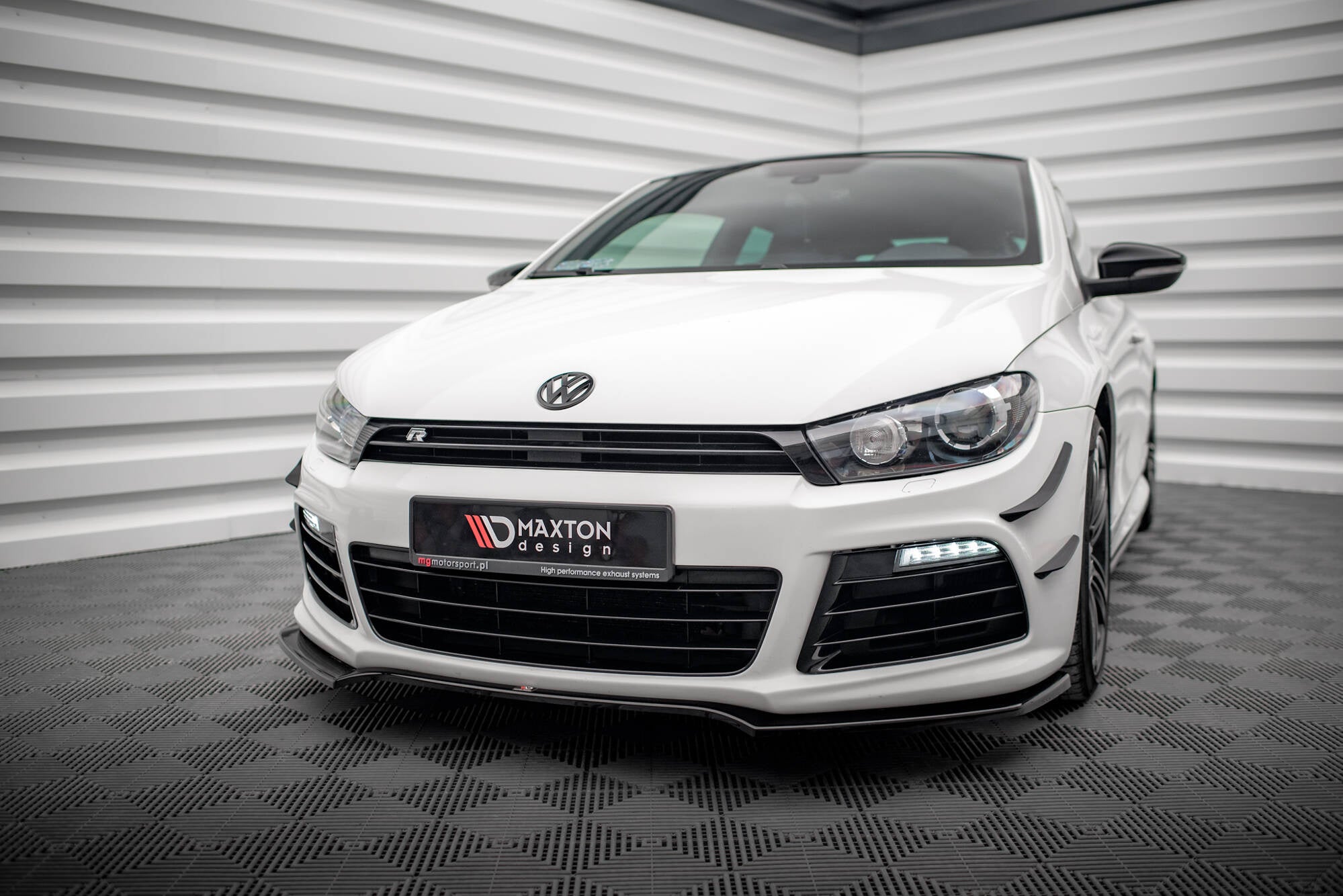 Lip delantero V.4 Volkswagen Scirocco R Mk3