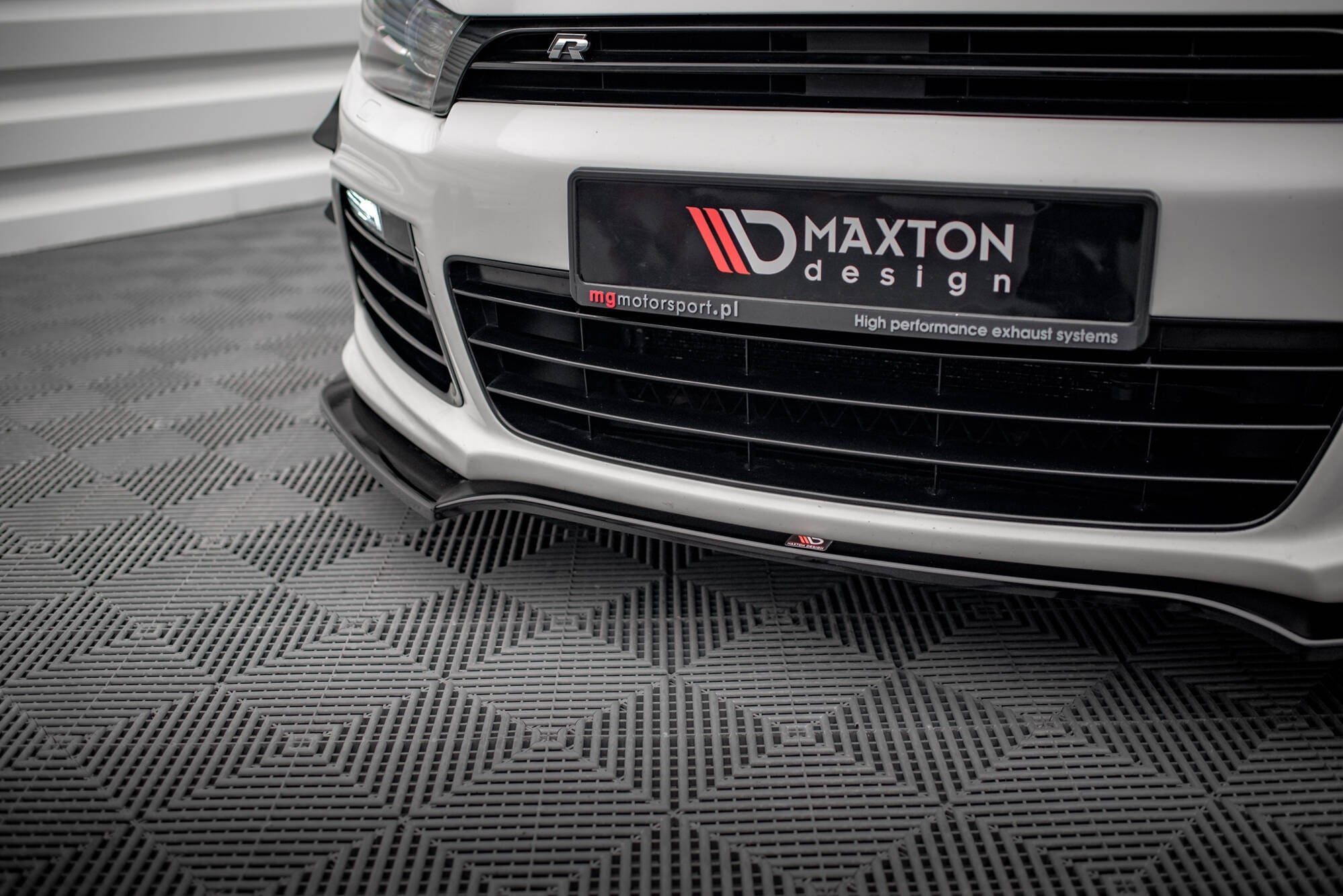 Lip delantero V.4 Volkswagen Scirocco R Mk3