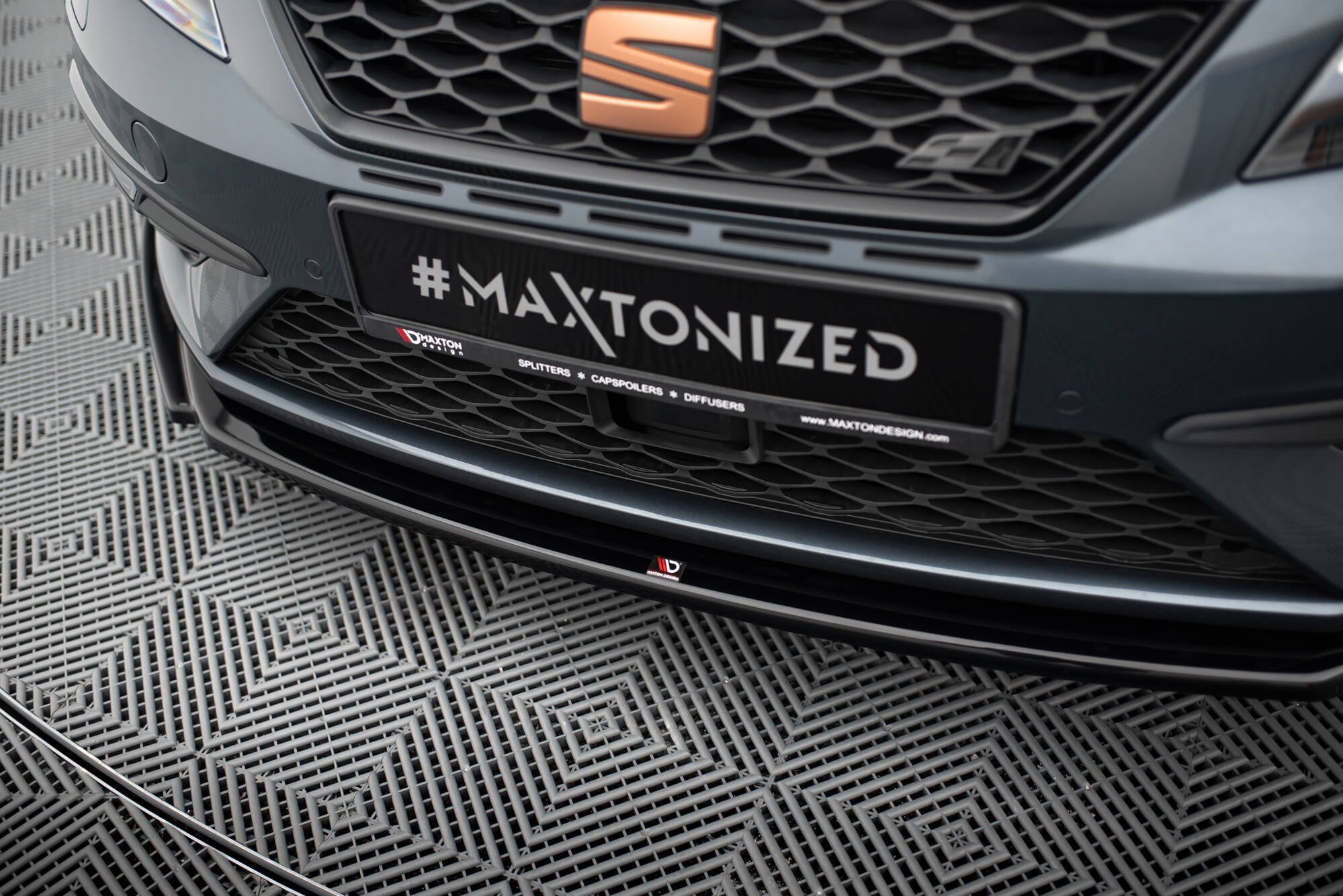 Lip delantero V.5 Seat León Cupra / FR Mk3 FL
