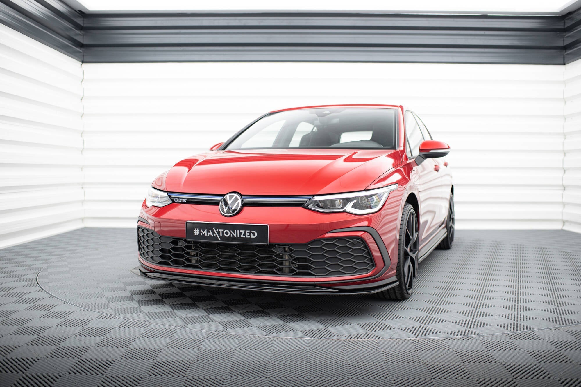 Lip delantero V.5 Volkswagen Golf GTI / GTE / GTD / R-Line Mk8