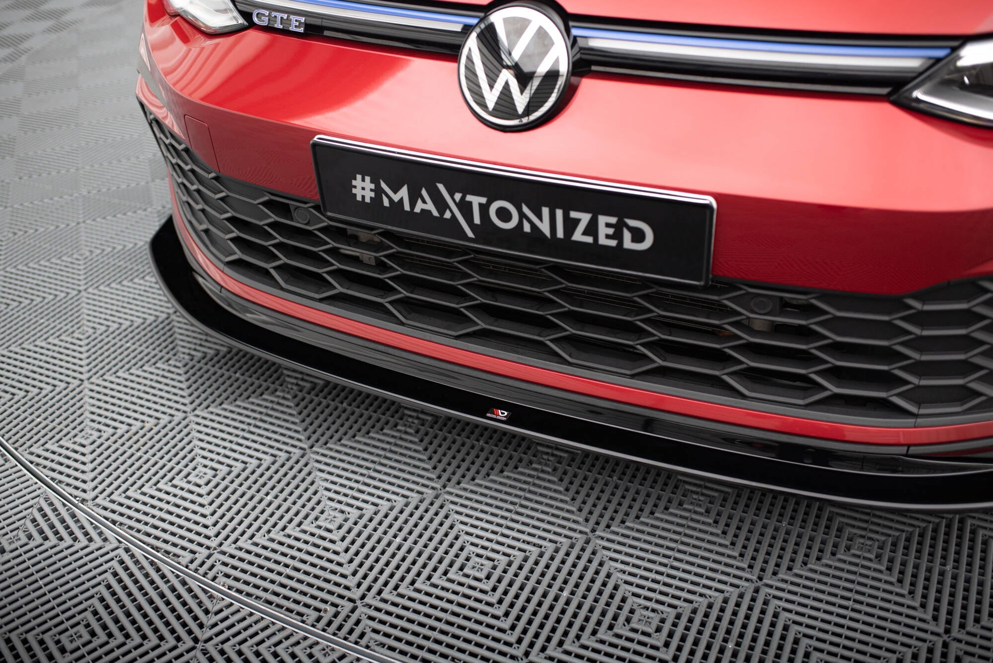 Lip delantero V.5 Volkswagen Golf GTI / GTE / GTD / R-Line Mk8