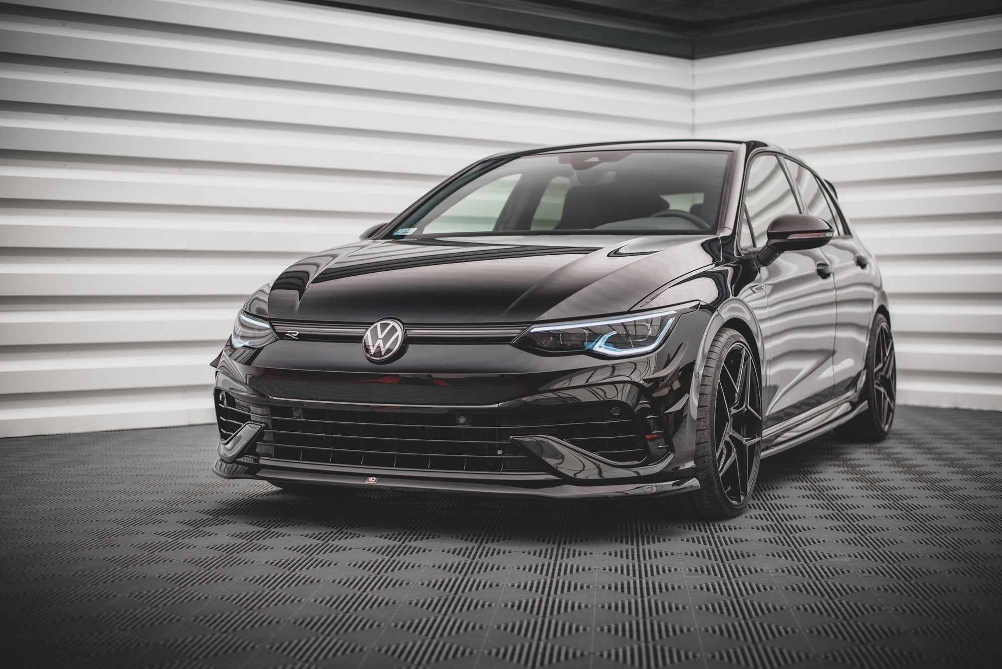 Lip delantero V.5 Volkswagen Golf R Hatchback / Variant Mk8