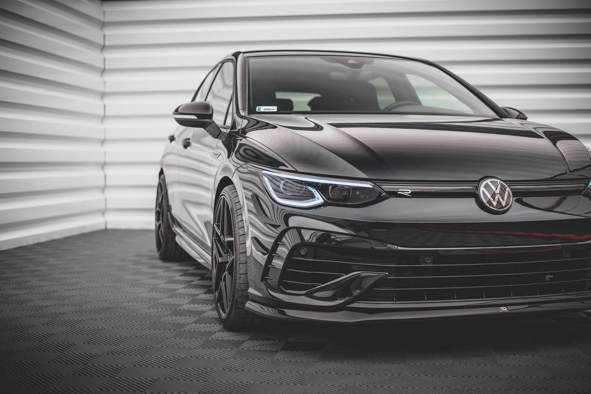 Lip delantero V.5 Volkswagen Golf R Hatchback / Variant Mk8