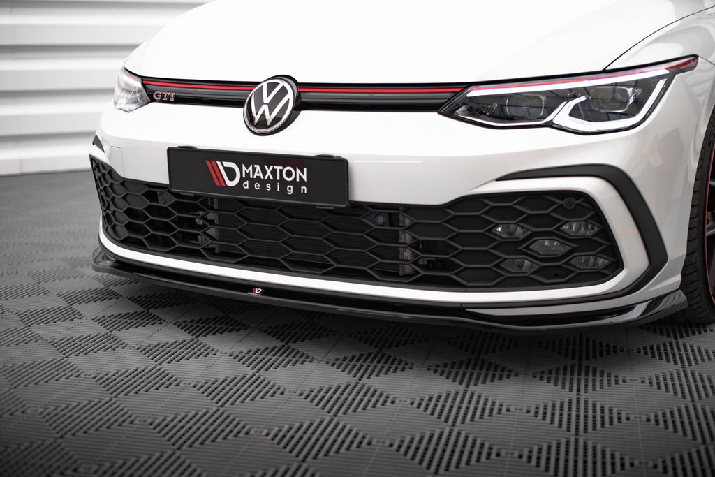 Front lip V.7 Volkswagen Golf GTI / GTE / GTD / R-Line Mk8