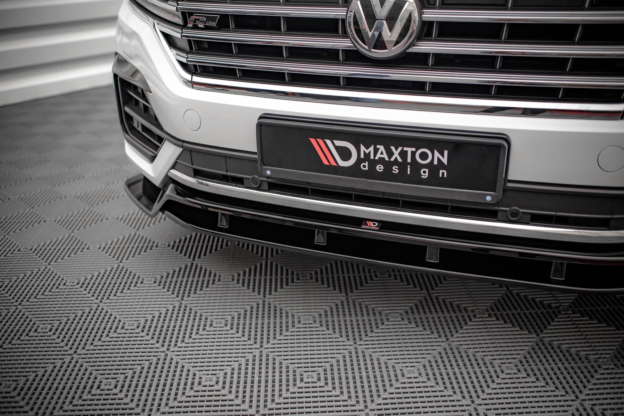 Lip delantero Volkswagen Touareg R-Line Mk3
