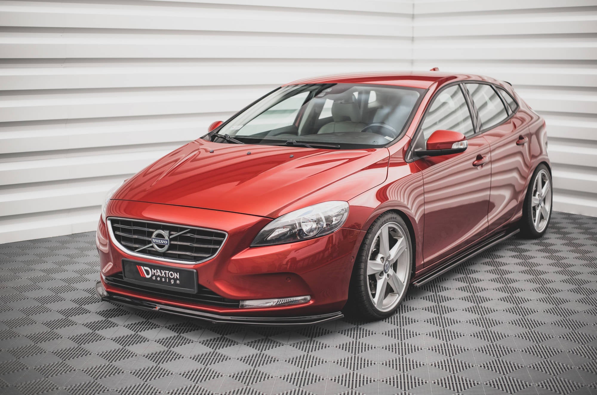 Lip delantero Volvo V40 Mk2