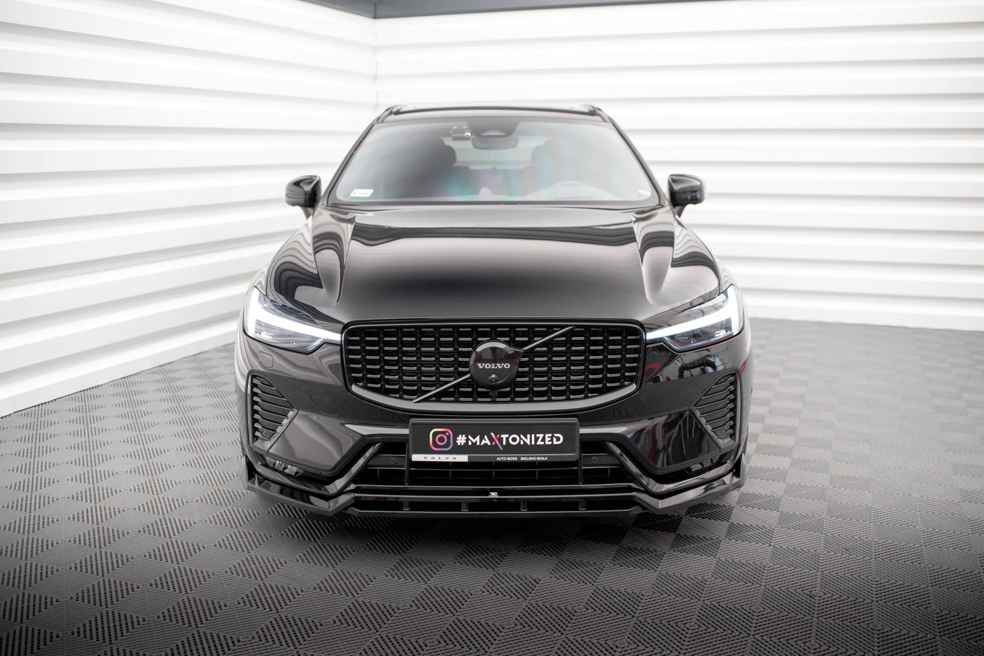 Lip delantero Volvo XC60 R-Design Mk2 Facelift