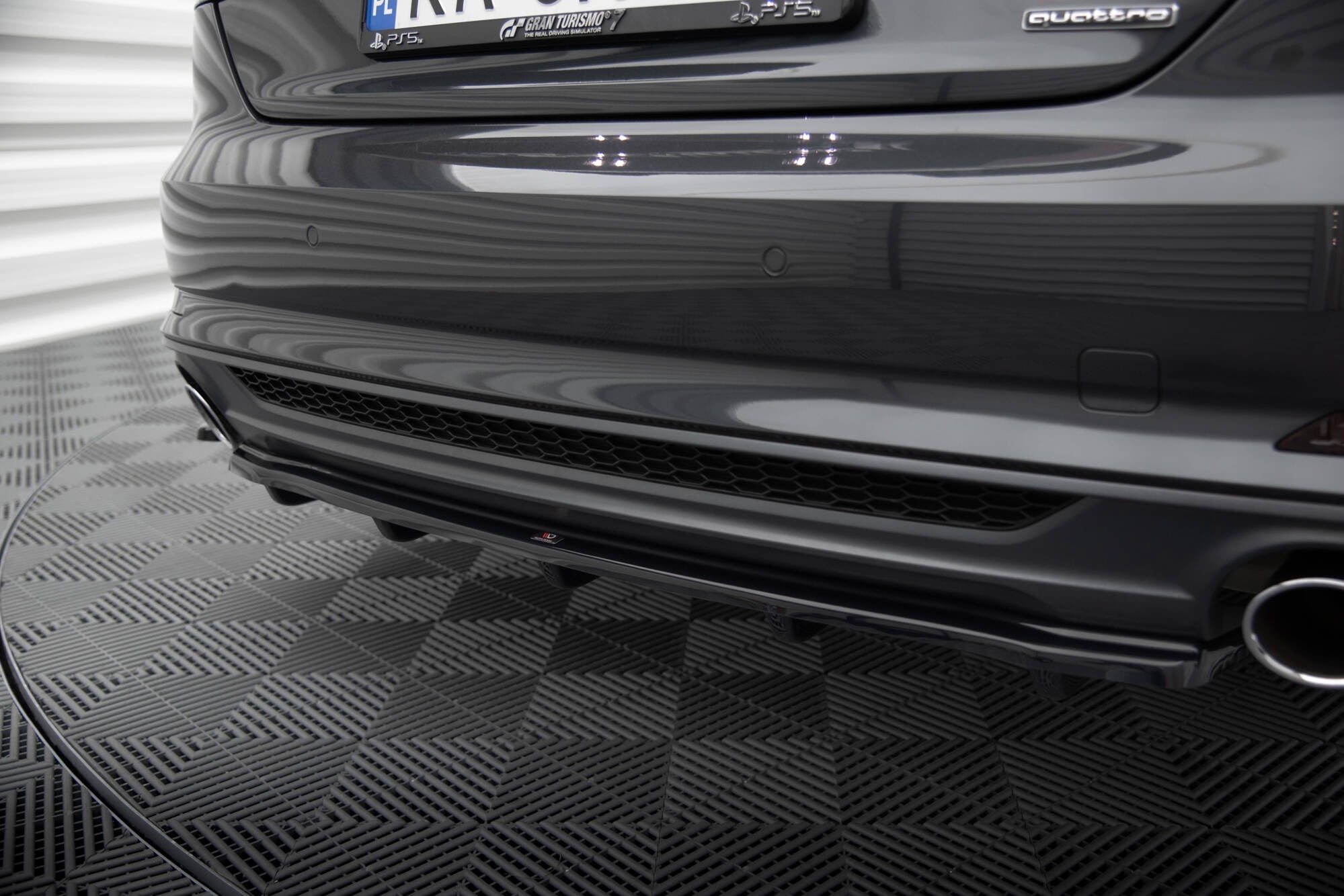 Splitter trasero Audi A5 S-Line F5 Coupé Sportback (con barras verticales)