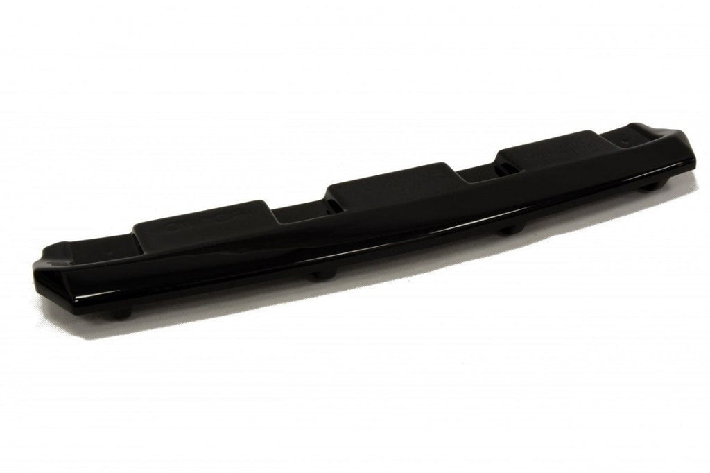 Splitter trasero Audi A8 W12 D3 (con barras verticales)