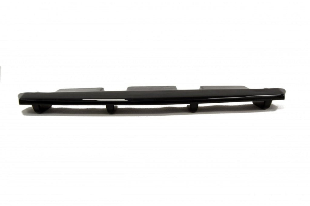 Splitter trasero Audi A8 W12 D3 (con barras verticales)