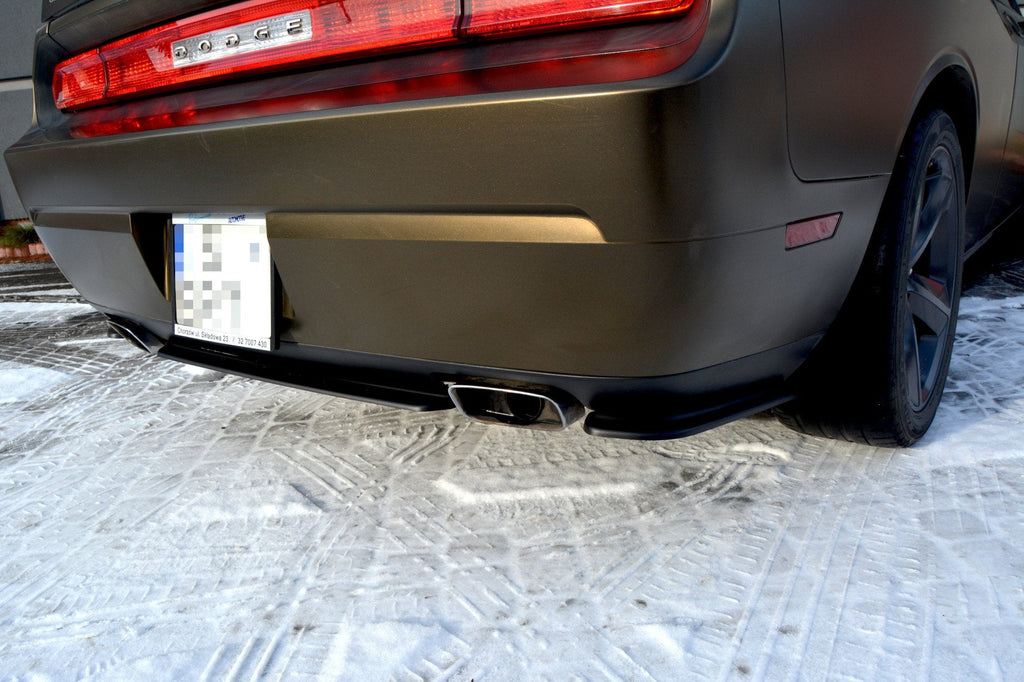 Splitter trasero Dodge Challenger Mk3 Phase-I SRT8 Coupé (sin barras verticales)