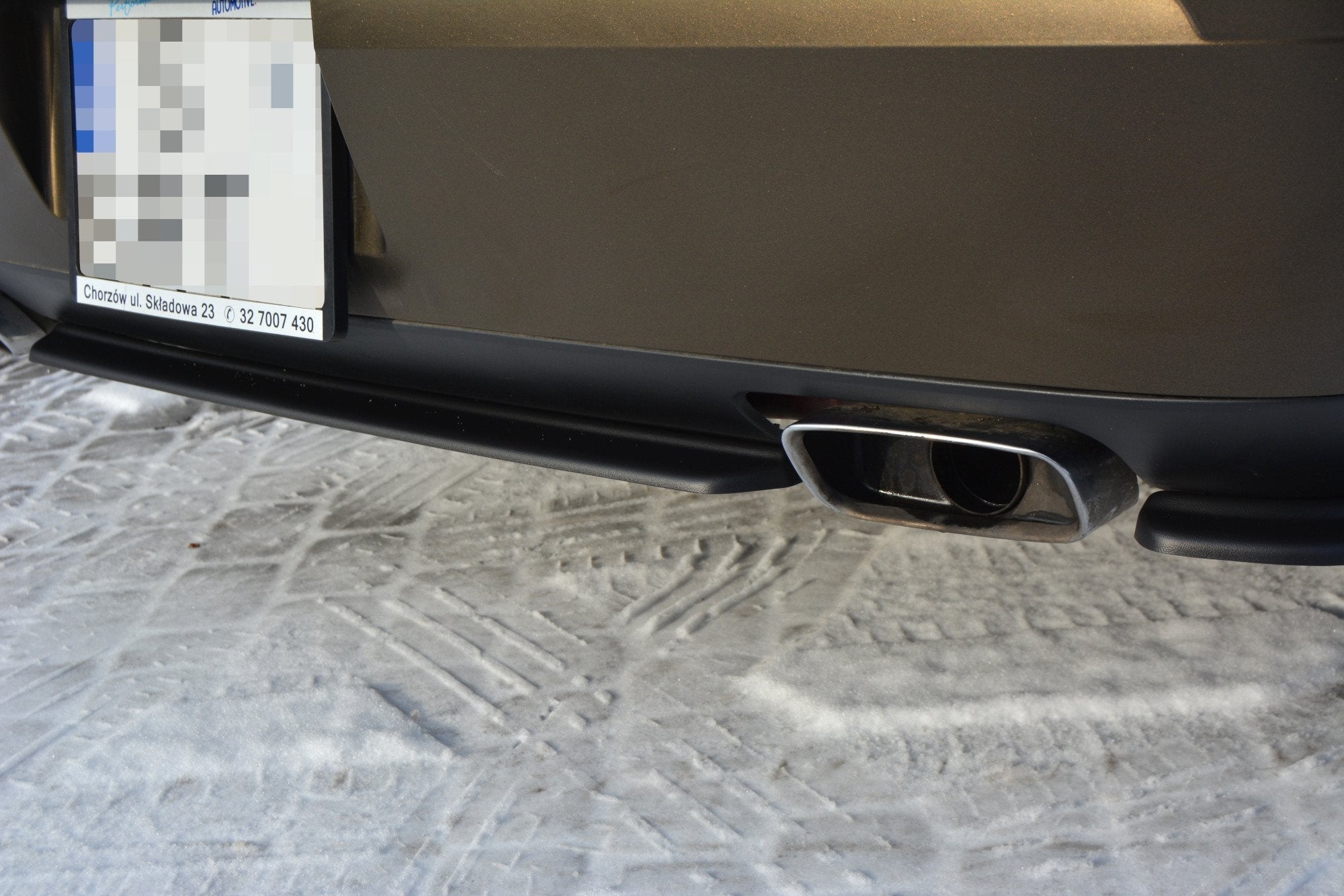 Splitter trasero Dodge Challenger Mk3 Phase-I SRT8 Coupé (sin barras verticales)