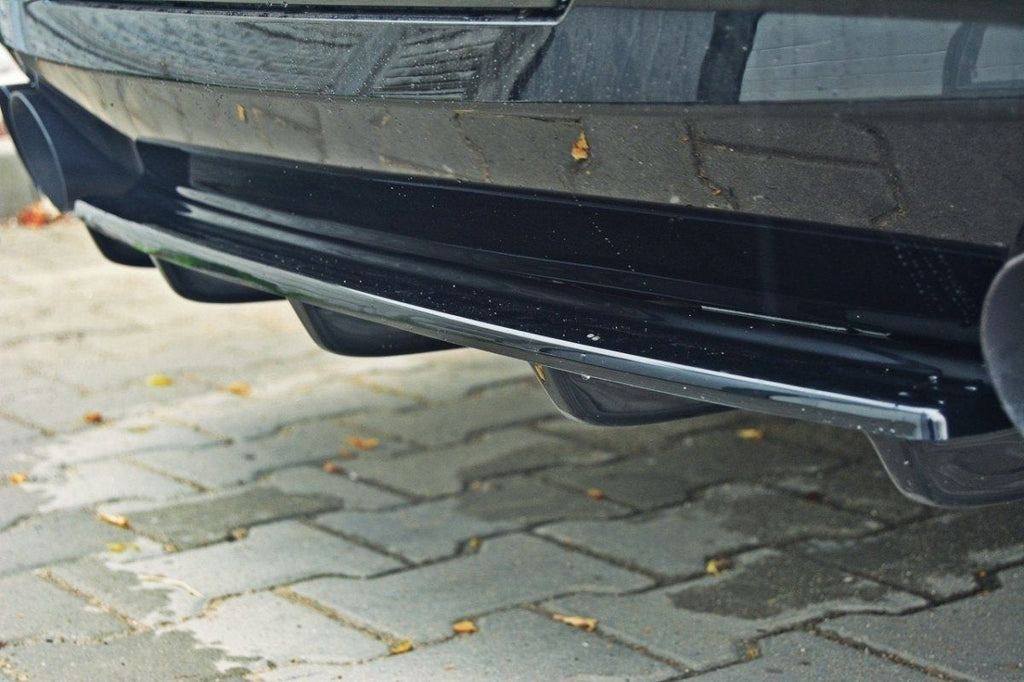 Splitter trasero BMW Serie 5 M-Pack Berlina / Touring F10 / F11 (compatible con dos salidas dobles de escape)