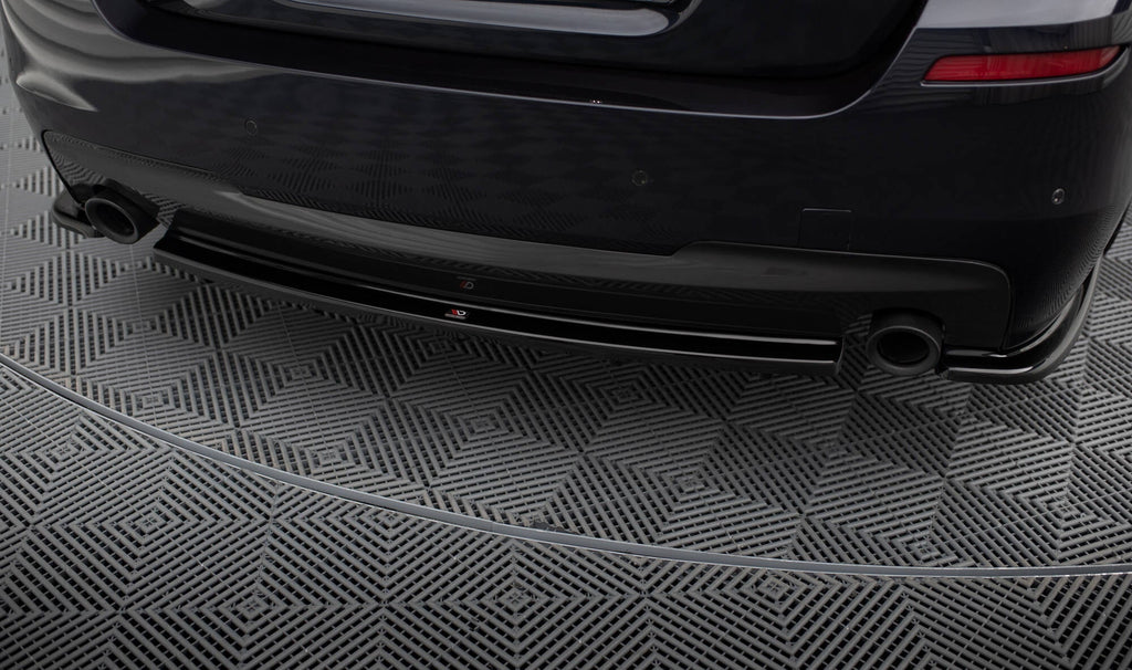 Splitter trasero BMW Serie 5 M-Pack Sedán / Touring F10 / F11 (para dos salidas de escape individuales)
