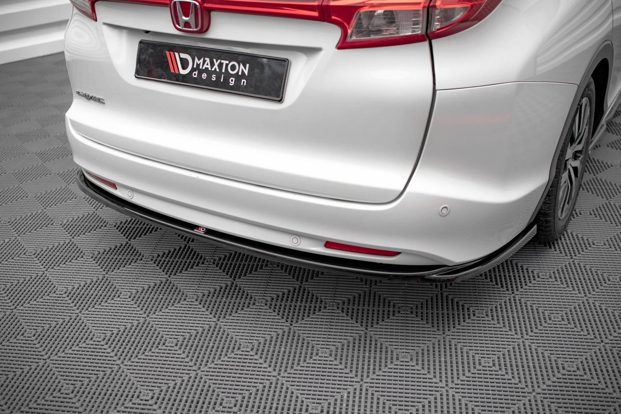 Difusor Honda Civic Tourer Mk9