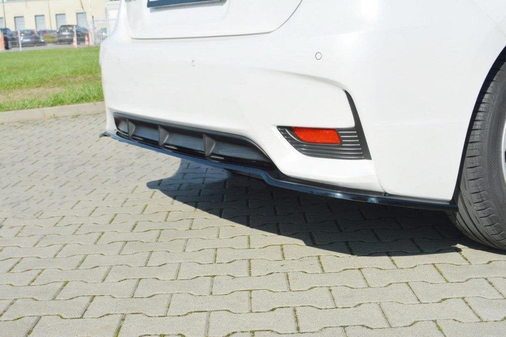 Splitter trasero Lexus CT Mk1 Facelift (sin barras verticales)
