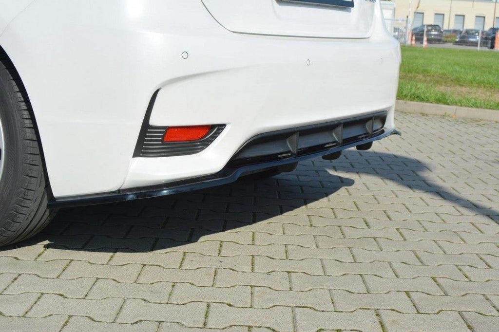 Splitter trasero Lexus CT Mk1 Facelift (con barras verticales)