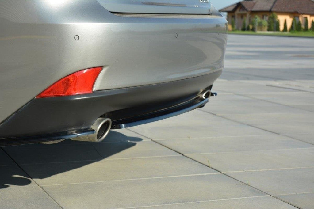 Splitter trasero Lexus IS Mk3 T (sin barras verticales)