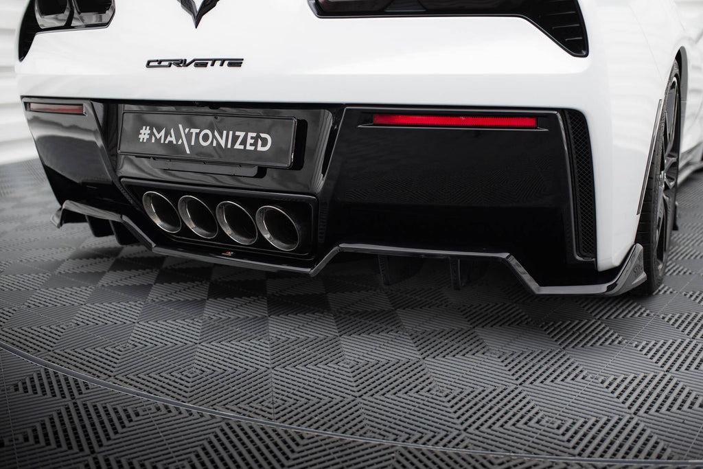 Splitter trasero Chevrolet Corvette C7 (con barras verticales)