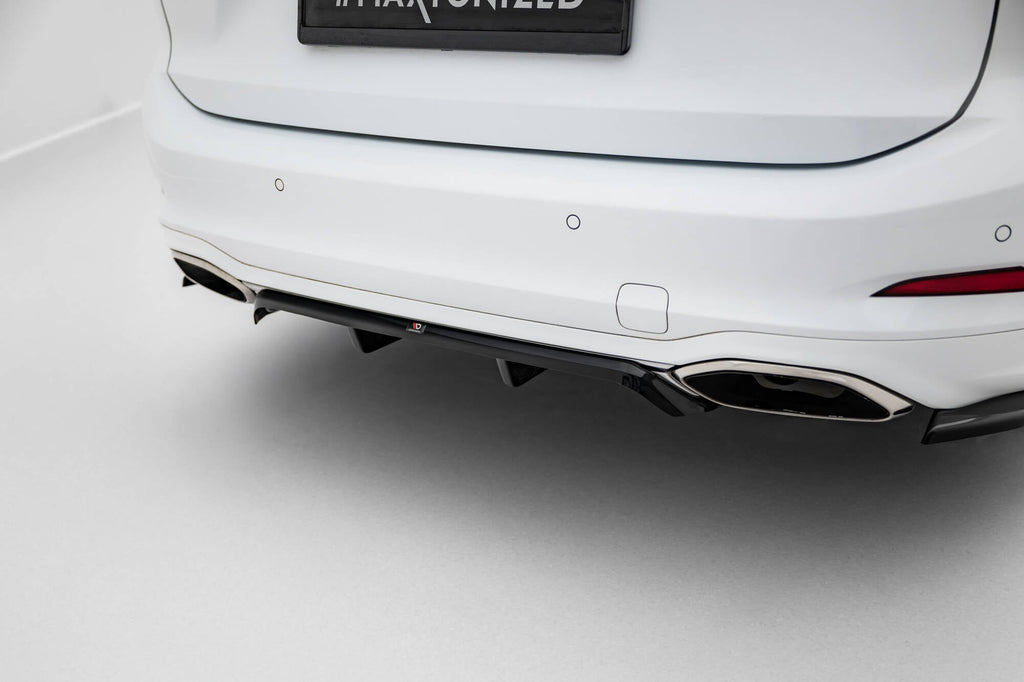 Splitter trasero Ford Focus Vignale Estate Mk4 (con barras verticales)