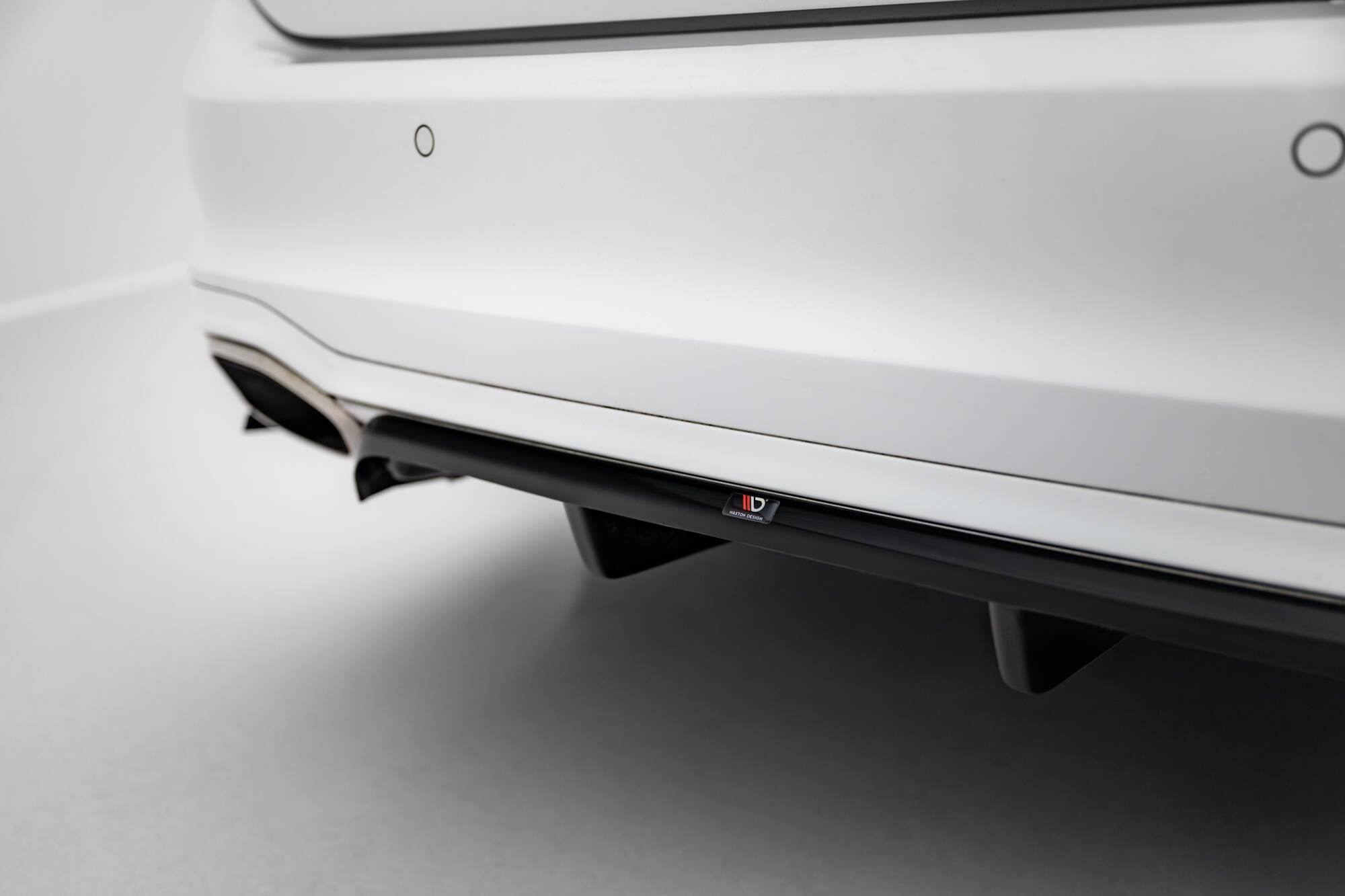 Splitter trasero Ford Focus Vignale Estate Mk4 (con barras verticales)