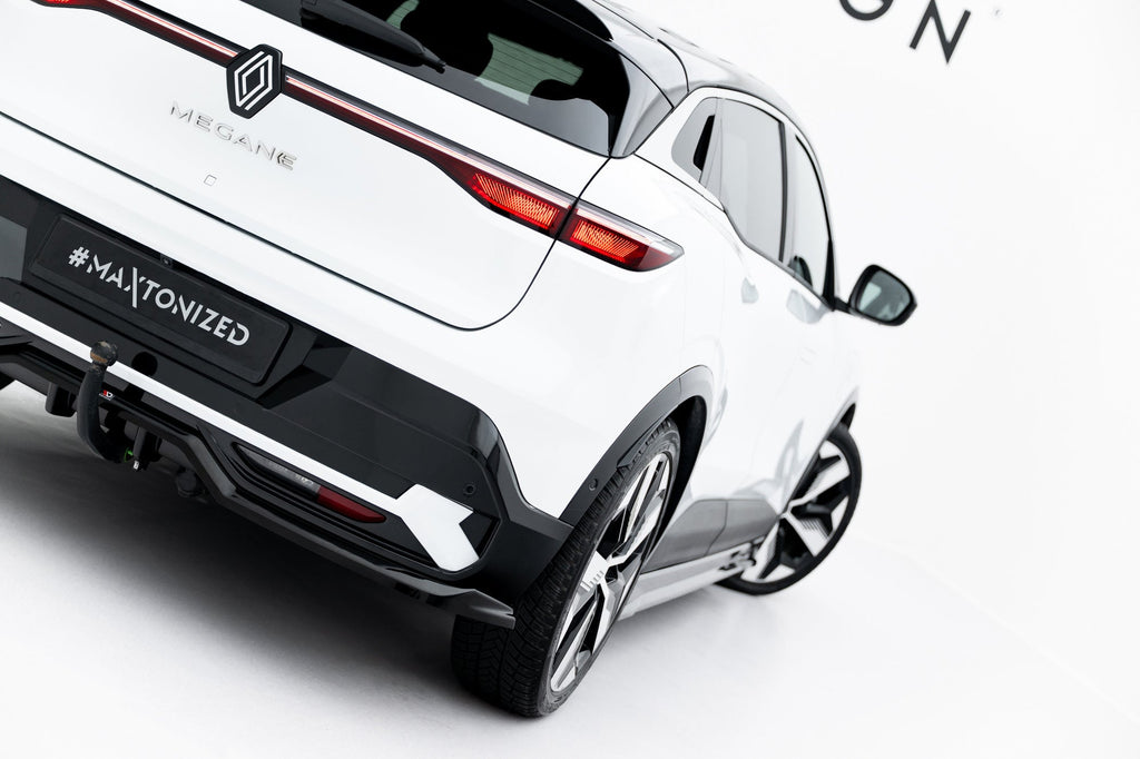 Splitter trasero Renault Megane E-Tech Electric Mk1 (con barras verticales)
