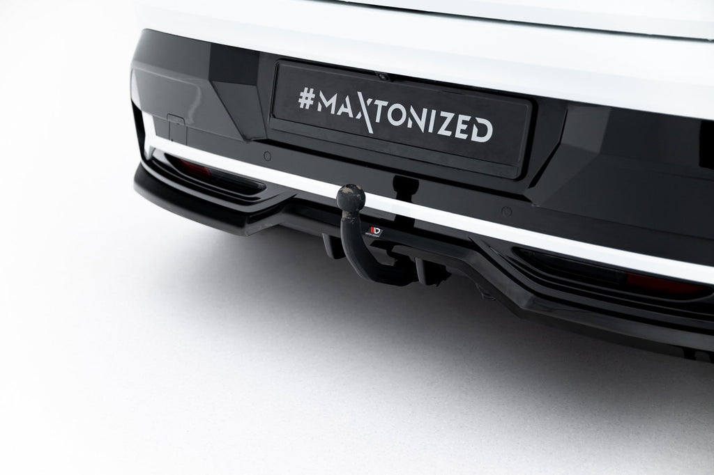 Splitter trasero Renault Megane E-Tech Electric Mk1 (con barras verticales)