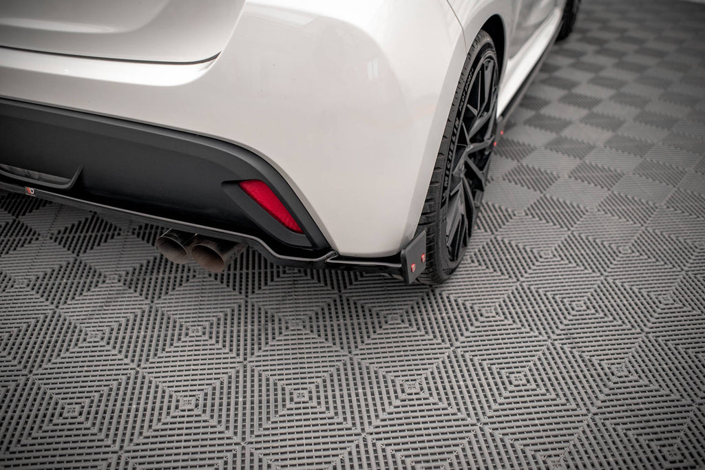 Splitter trasero V.1 + Flaps Toyota Yaris Mk4