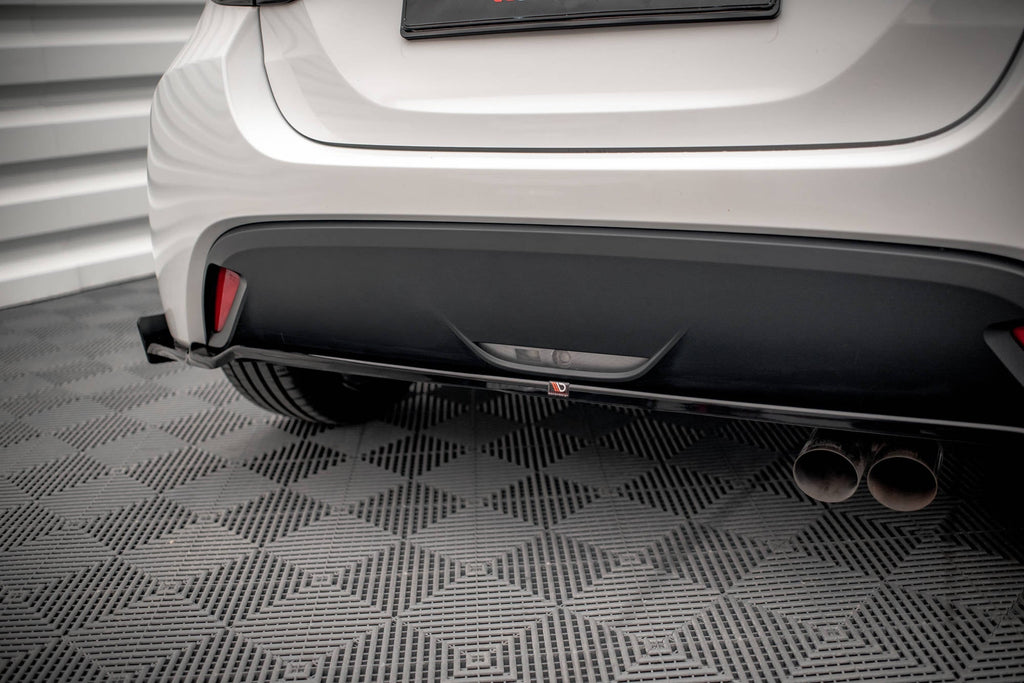 Splitter trasero V.1 + Flaps Toyota Yaris Mk4