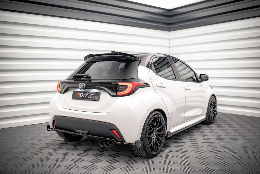 Splitter trasero V.1 + Flaps Toyota Yaris Mk4