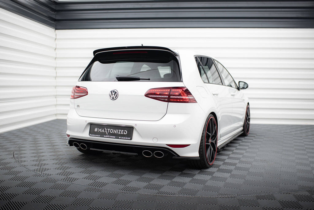 Splitter trasero Volkswagen Golf Mk7 R (con barras verticales)