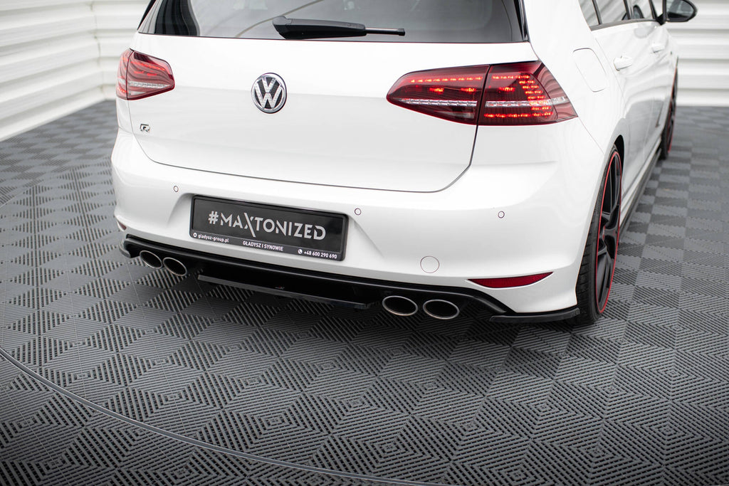 Splitter trasero Volkswagen Golf Mk7 R (con barras verticales)