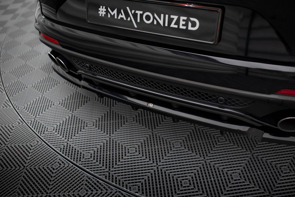 Splitter trasero Alfa Romeo Stelvio Quadrifoglio Mk1 (con barras verticales)