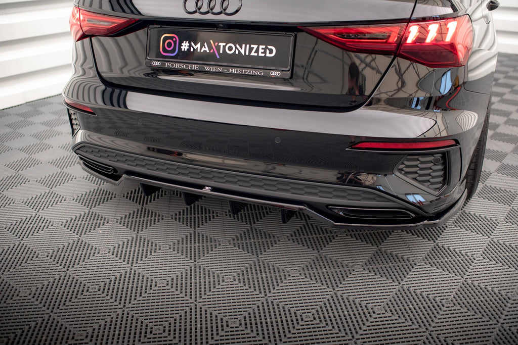 Splitter trasero Audi A3 S-Line Berlina 8Y (con barras verticales)