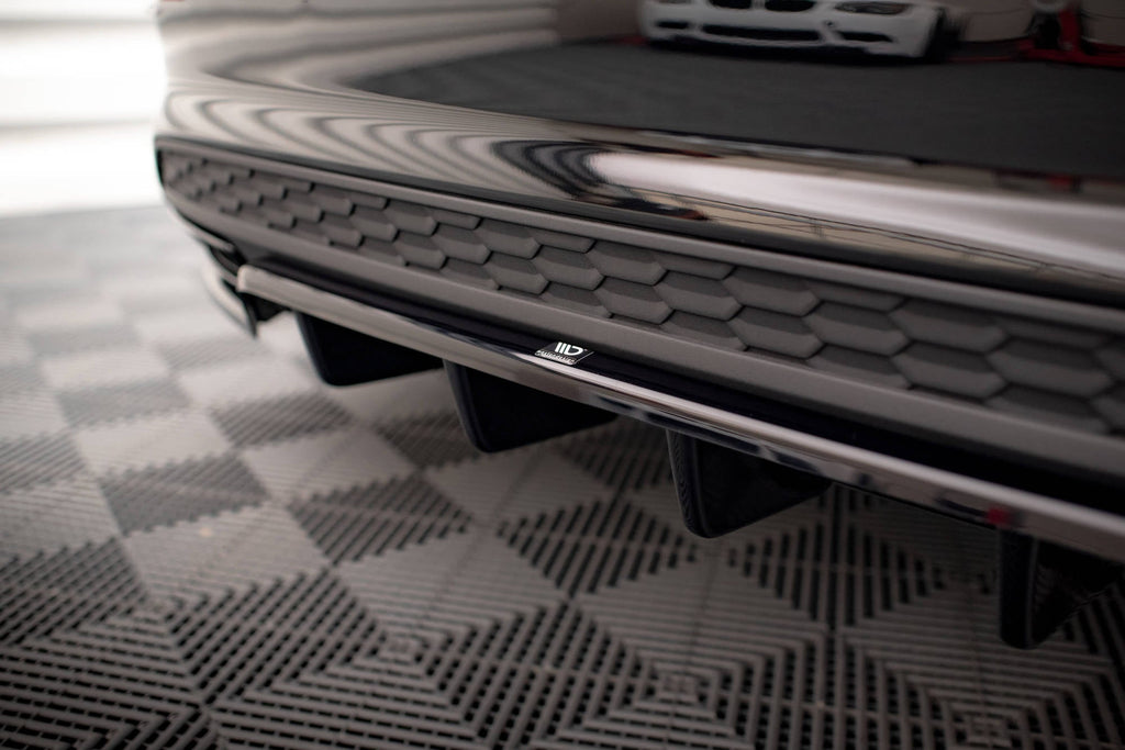 Splitter trasero Audi A3 S-Line Berlina 8Y (con barras verticales)