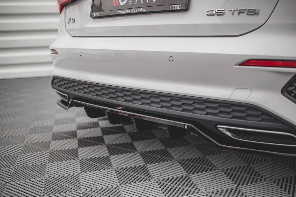 Splitter trasero Audi A3 S-Line Sportback 8y (con barras verticales)