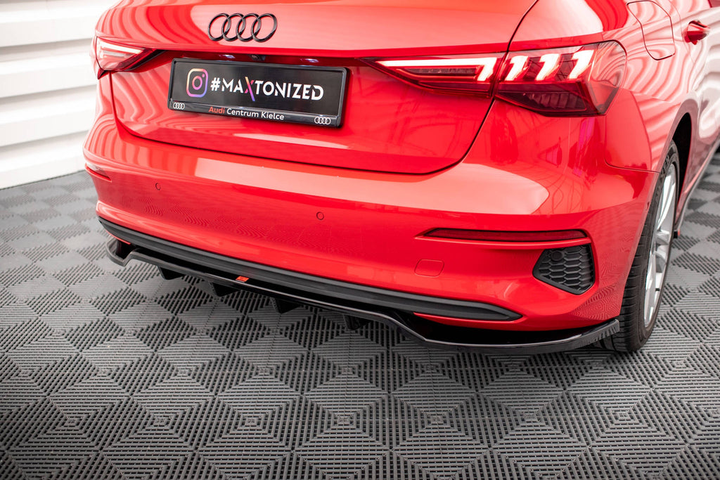 Splitter trasero Audi A3 Sportback 8y (con barras verticales)