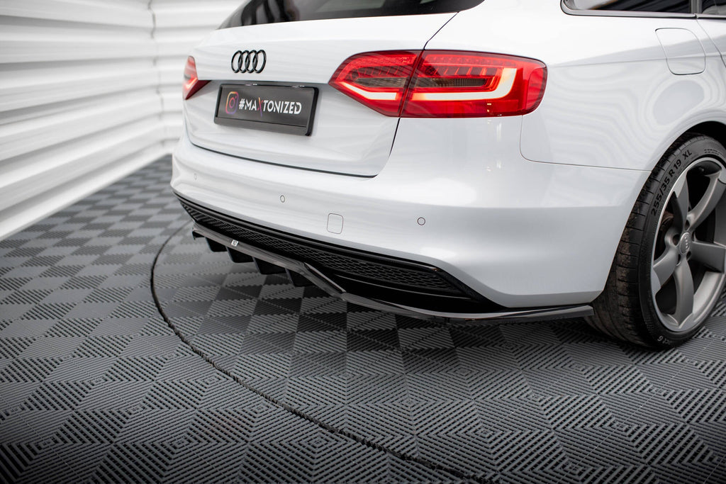 Splitter trasero Audi A4 Competition B8 Facelift (con barras verticales)