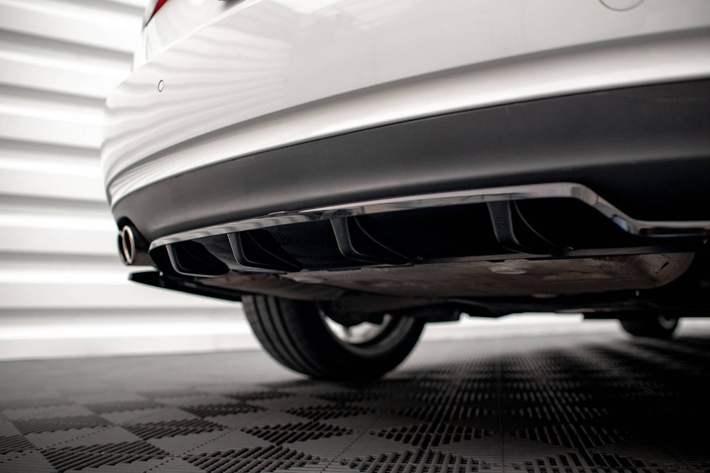 Splitter trasero Audi A5 Coupé 8t Facelift (con barras verticales)
