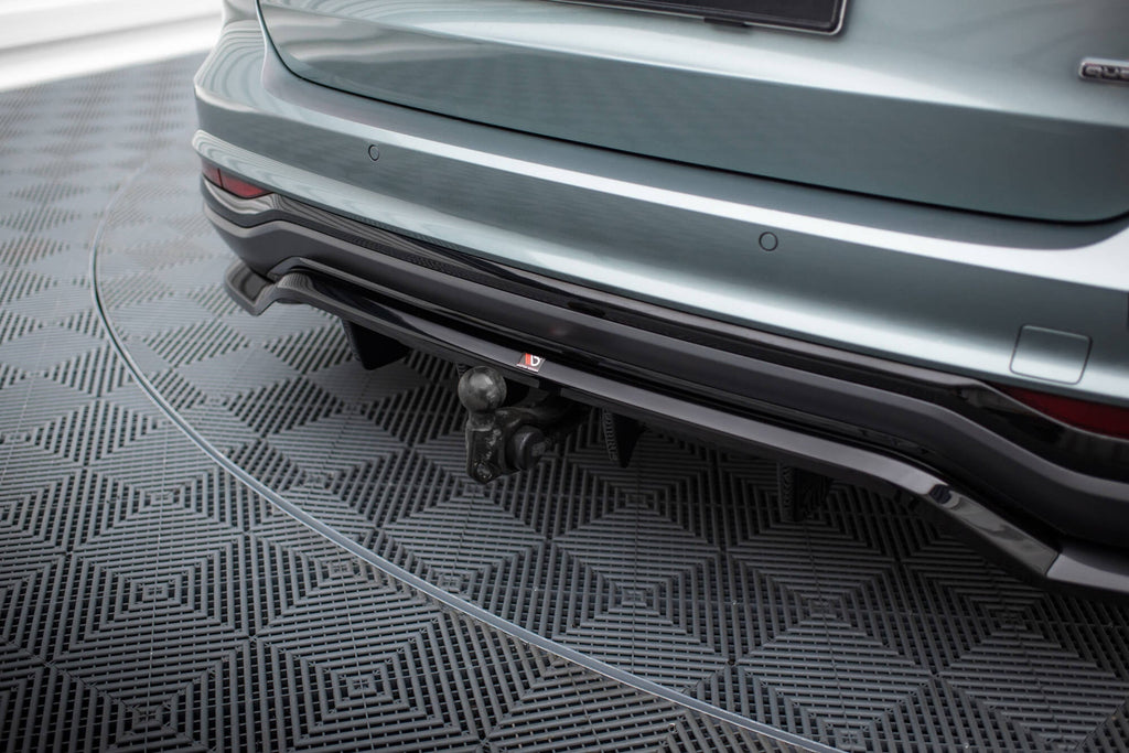 Splitter trasero Audi A6 Allroad C8 (con barras verticales)
