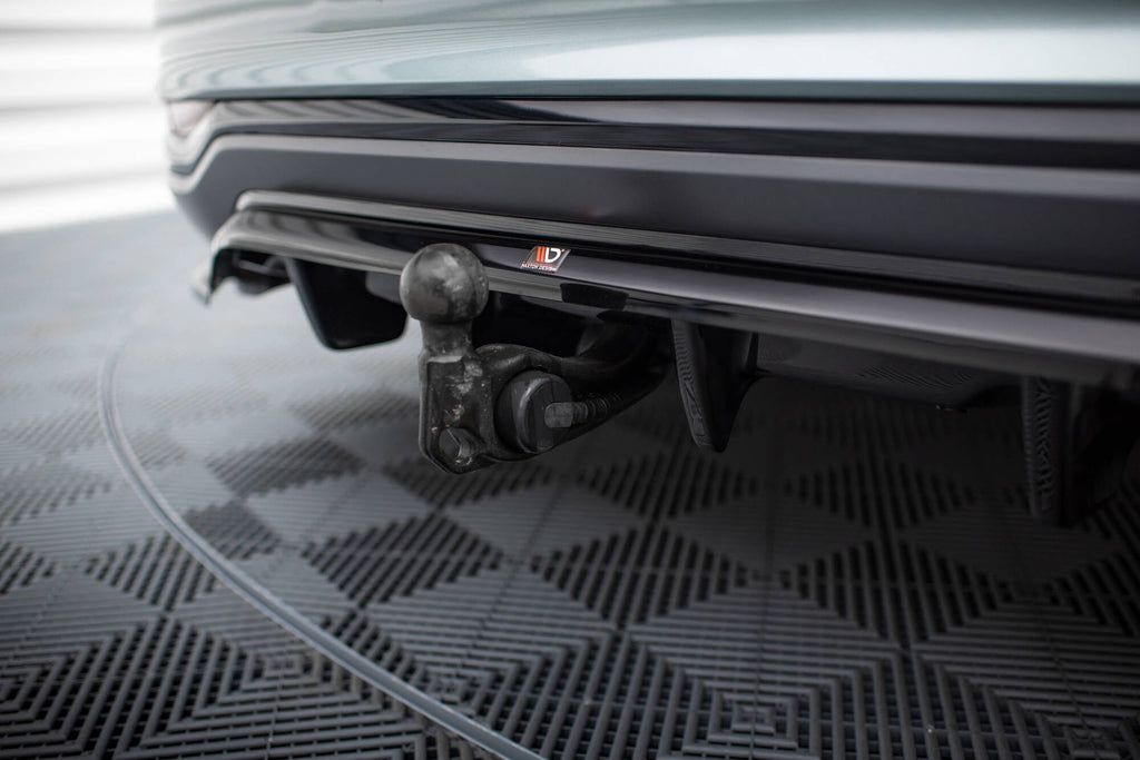 Splitter trasero Audi A6 Allroad C8 (con barras verticales)