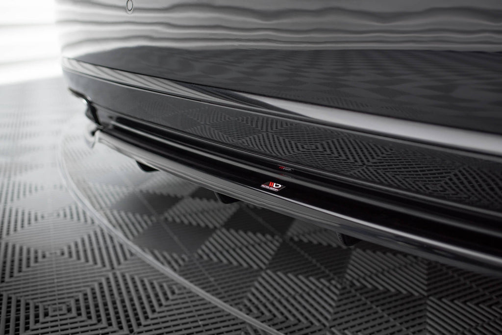 Splitter trasero Audi A8 D4 Facelift (con barras verticales)