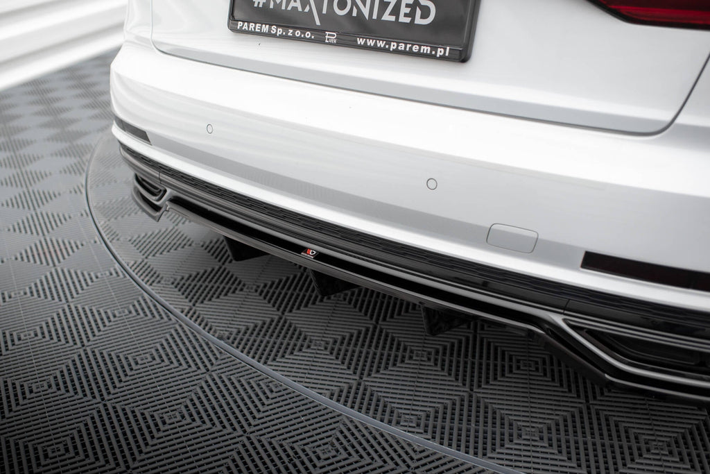 Splitter trasero Audi A8 S-Line D5 (con barras verticales)