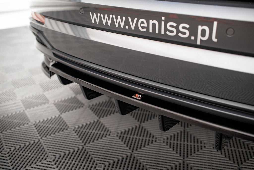 Splitter trasero Audi Q3 S-Line SUV F3 (con barras verticales)